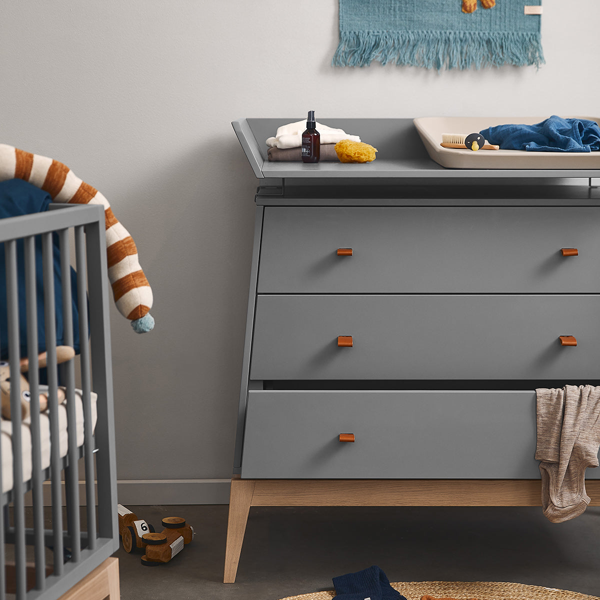 Leander® Previjalna enota za predalnik Luna™ White Leander