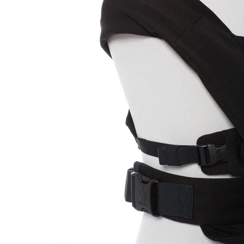 Ergobaby® Nosilka Embrace Pure Black Ergobaby