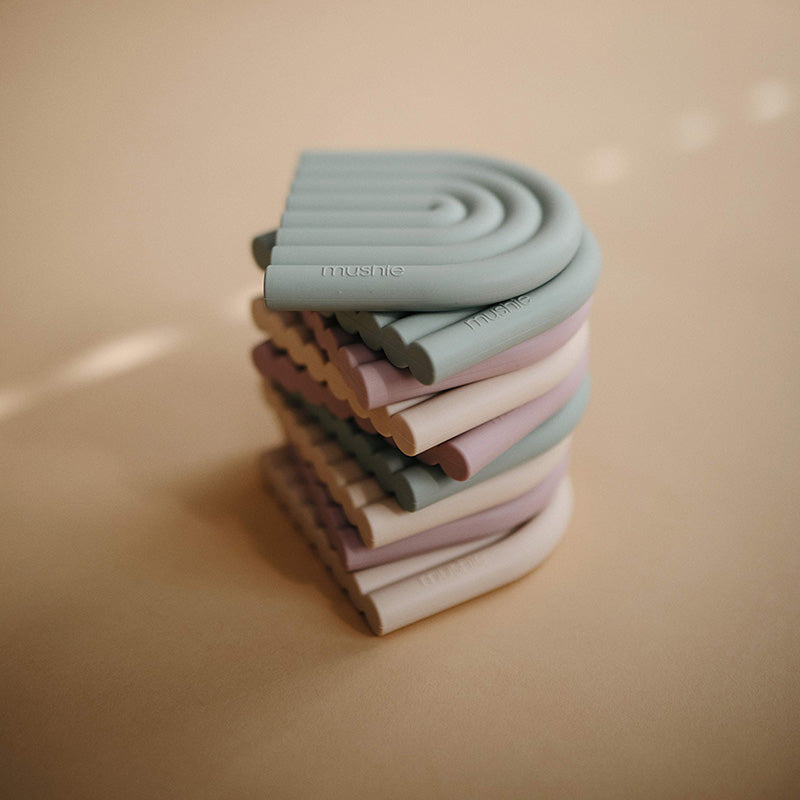 Mushie® Grizalo mavrica Shifting Sand Mushie