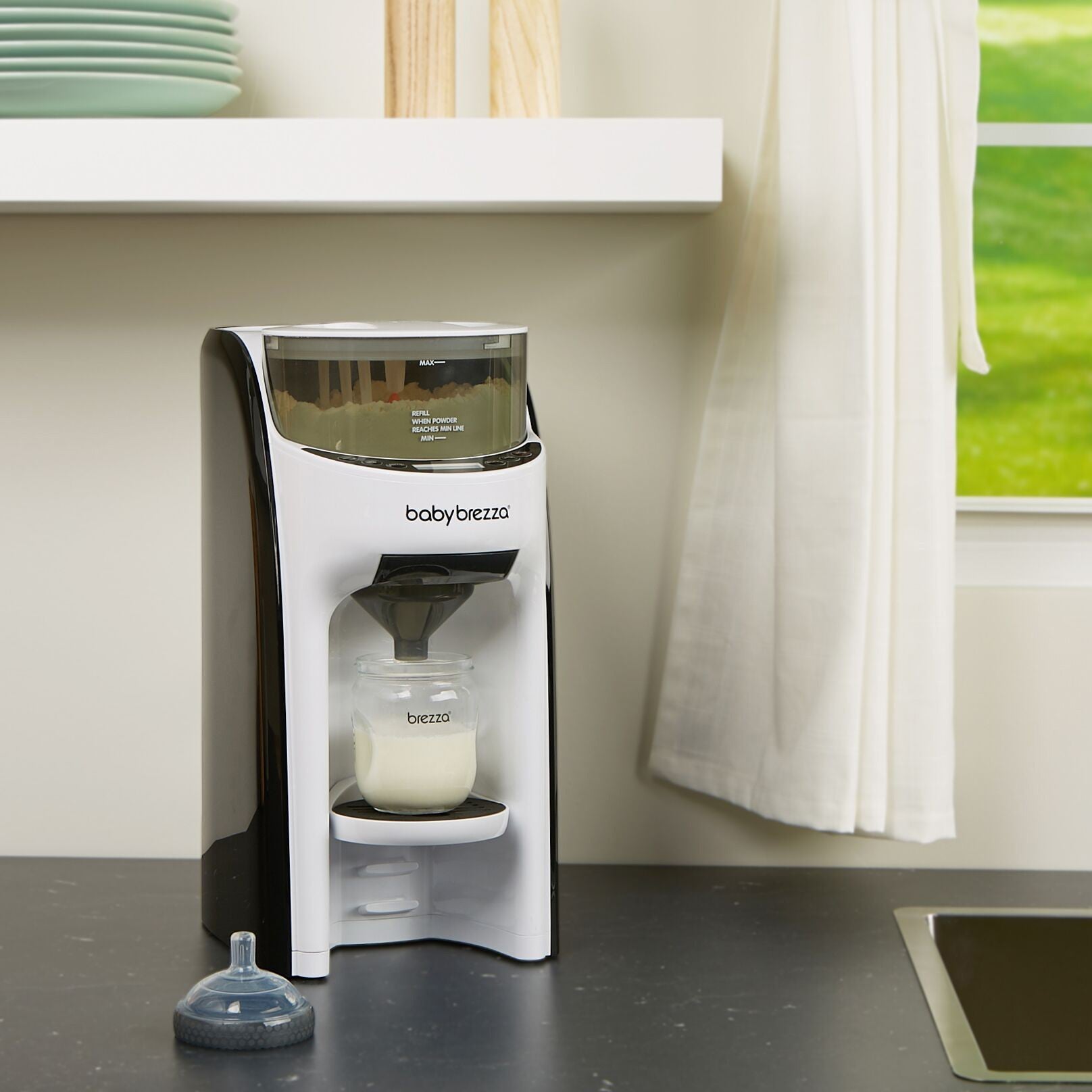 Baby Brezza® Aparat za pripravo adaptiranega mleka Pro Advanced White Baby Brezza