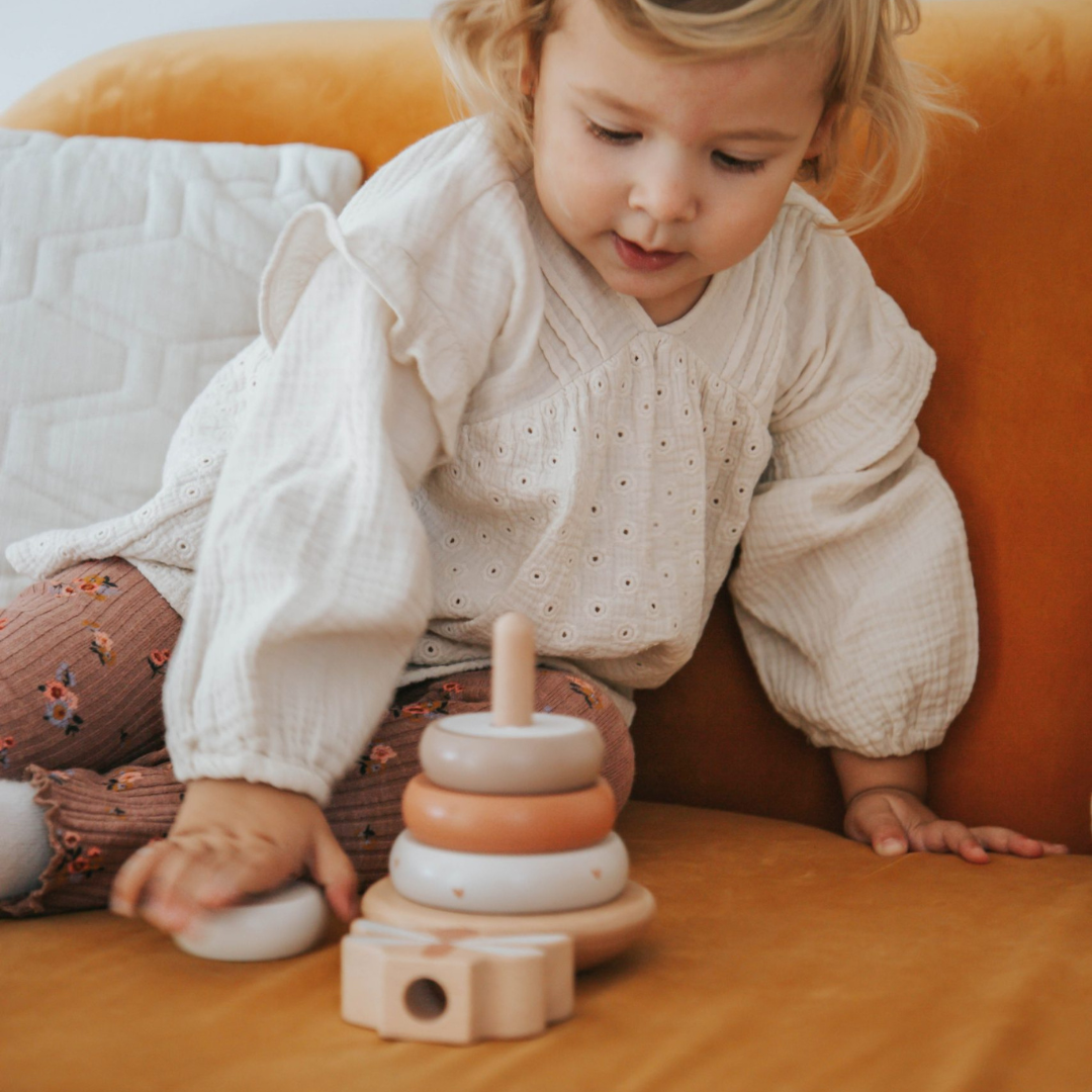 Label Label® Leseni obroči za zlaganje Nougat Label Label