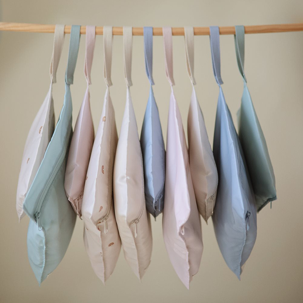 Mushie® Vodoodporna torbica za shranjevanje 2 kosa Fog Mushie