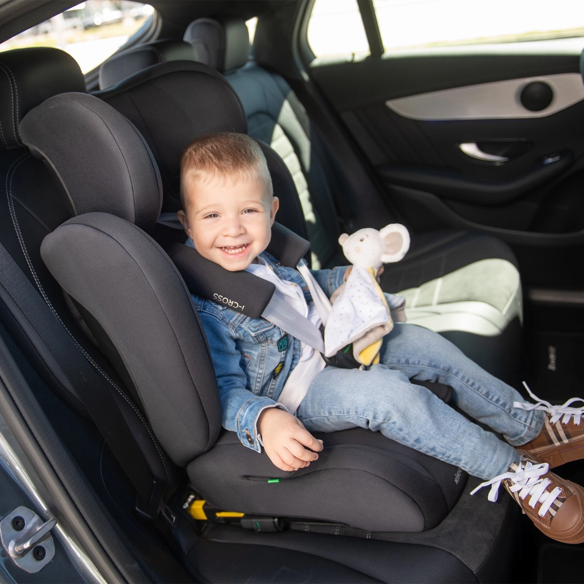 KikkaBoo® Otroški avtosedež i-Cross i-SIZE (76-150 cm) Light Grey KikkaBoo