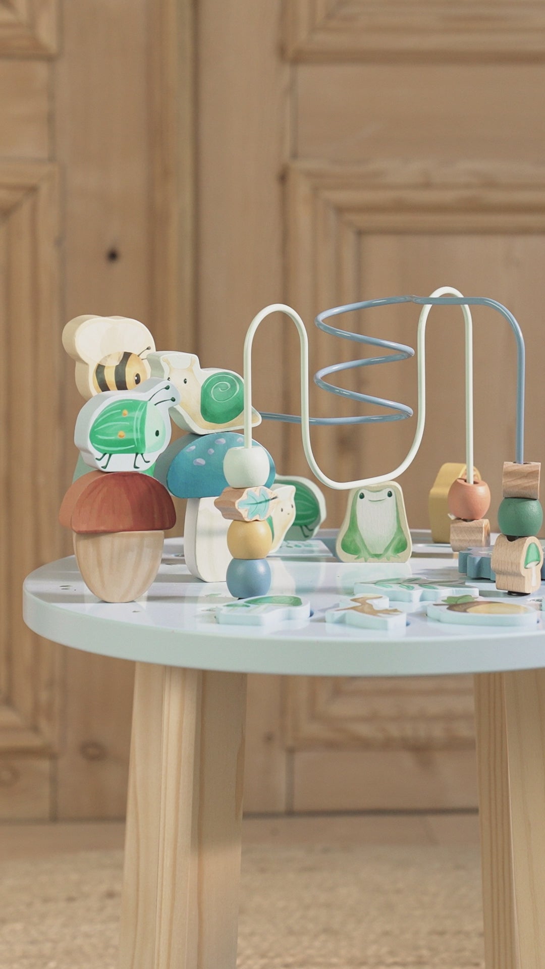 Charger la vidéo : Little Dutch® Table d&#39;activités Forest Friends